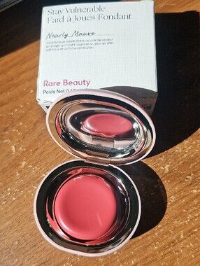 NIB Rare Beauty Cream Blush in Nearly Mauve Pink